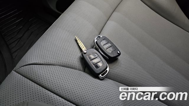 Hyundai Starex 2021 — photo 22