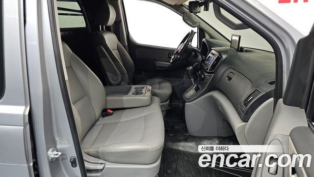 Hyundai Starex 2021 — photo 16
