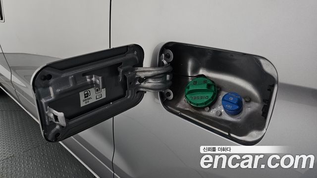 Hyundai Starex 2021 — photo 30