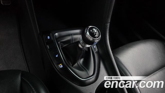 Hyundai Veloster 2020 — photo 12