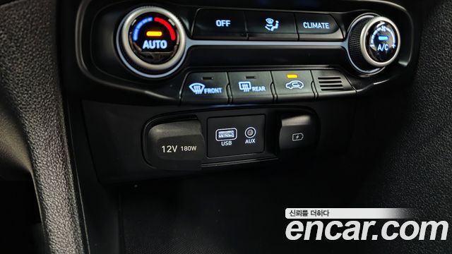 Hyundai Veloster 2020 — photo 28