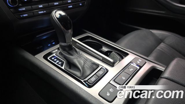 Hyundai Genesis 2016 — photo 9