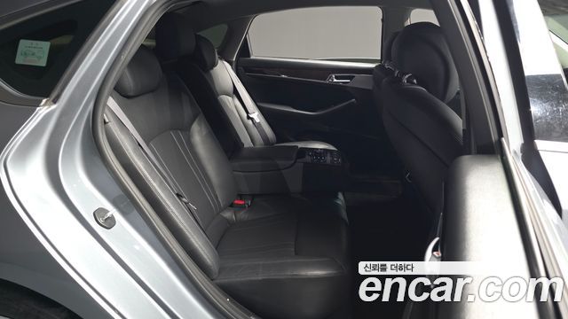 Hyundai Genesis 2016 — photo 12