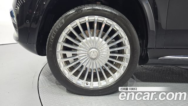 Mercedes-Benz GLS-Class 2023 — photo 5