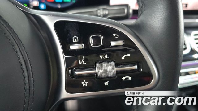 Mercedes-Benz GLS-Class 2023 — photo 20