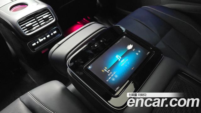 Mercedes-Benz GLS-Class 2023 — photo 25
