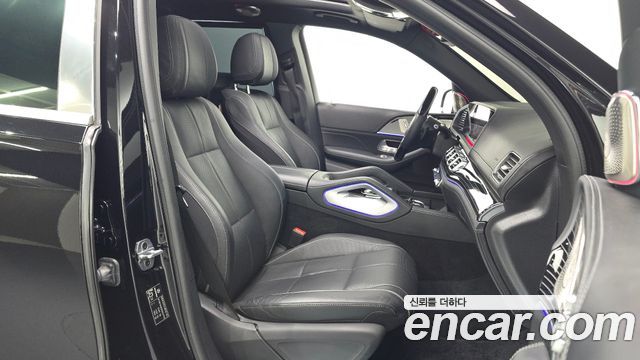 Mercedes-Benz GLS-Class 2023 — photo 16
