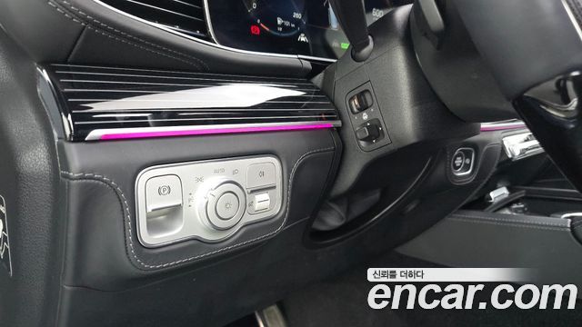 Mercedes-Benz GLS-Class 2023 — photo 28