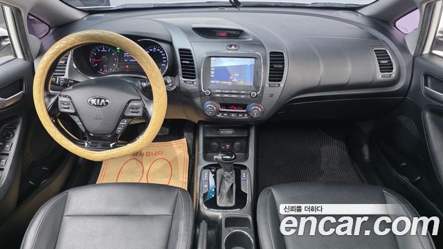 Kia K3 2016 — photo 9