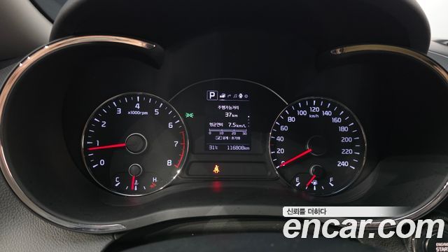Kia K3 2016 — photo 10