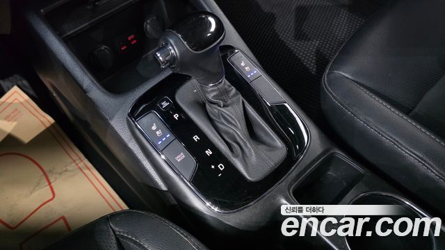 Kia K3 2016 — photo 11