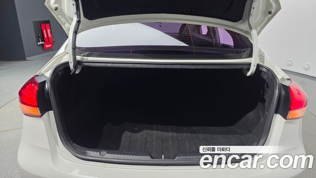Kia K3 2016 — photo 20