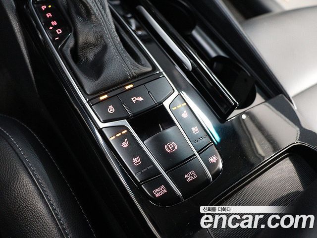 Kia K7 2016 — photo 10