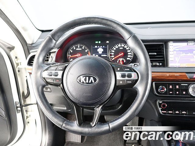 Kia K7 2016 — photo 14