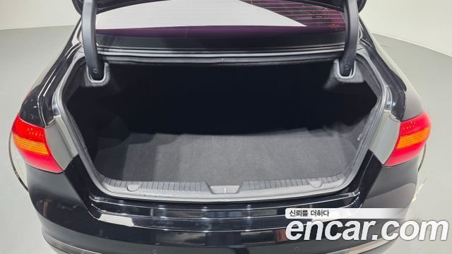 Kia K7 2012 — photo 20