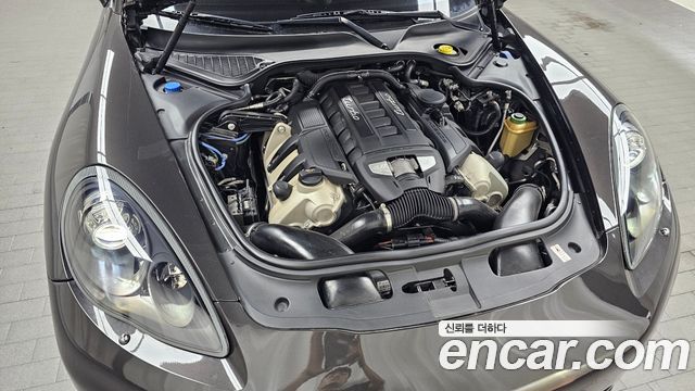 Porsche Panamera 2010 — photo 6