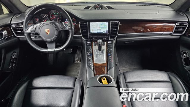Porsche Panamera 2010 — photo 10