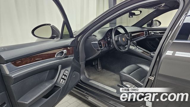 Porsche Panamera 2010 — photo 13