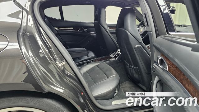 Porsche Panamera 2010 — photo 17
