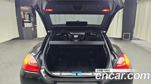 Porsche Panamera 2010 — photo 22