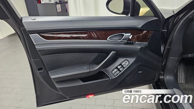 Porsche Panamera 2010 — photo 14