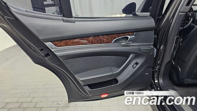Porsche Panamera 2010 — photo 15