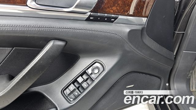 Porsche Panamera 2010 — photo 28