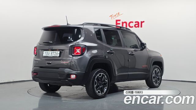 Jeep Renegade 2018 — photo 2