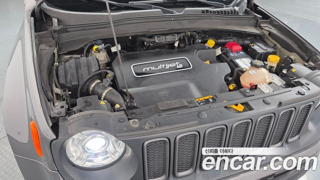 Jeep Renegade 2018 — photo 6