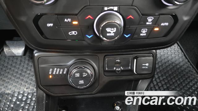 Jeep Renegade 2018 — photo 18