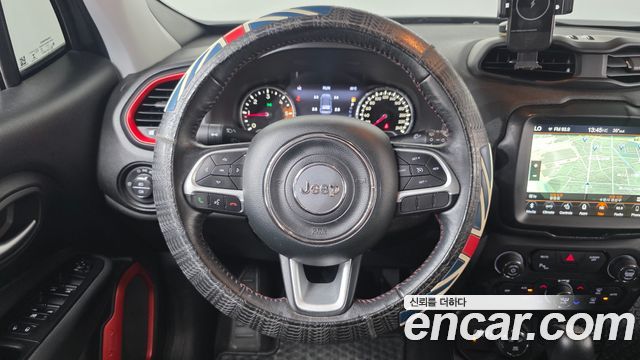 Jeep Renegade 2018 — photo 20