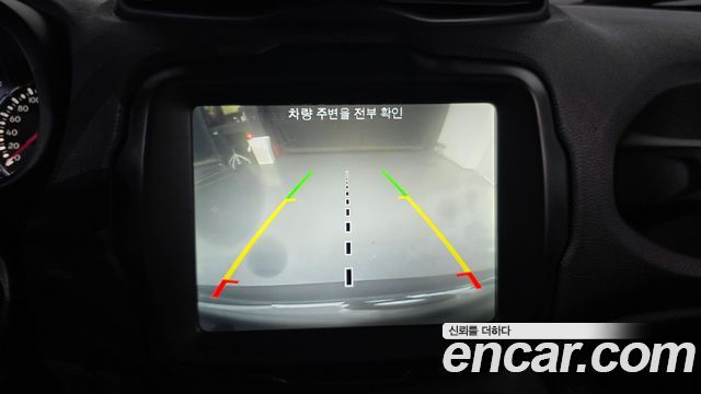 Jeep Renegade 2018 — photo 21