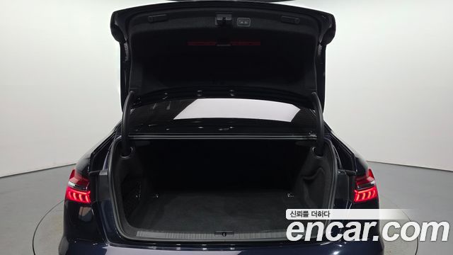 Audi A6 2021 — photo 23