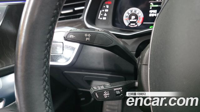 Audi A6 2021 — photo 26