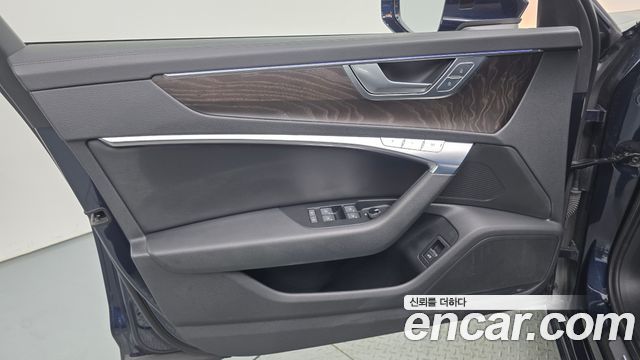 Audi A6 2021 — photo 14