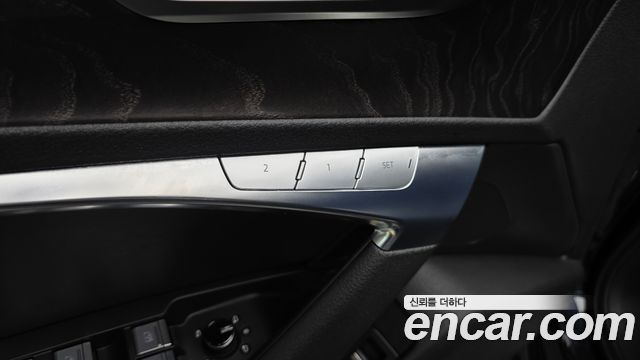 Audi A6 2021 — photo 28