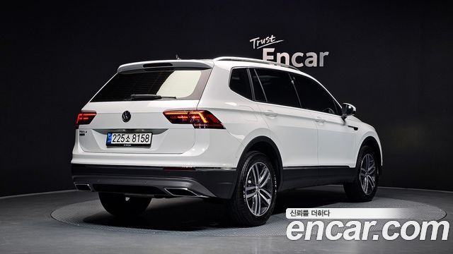 Volkswagen Tiguan 2020 — photo 2