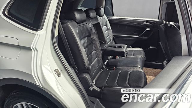 Volkswagen Tiguan 2020 — photo 17