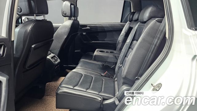 Volkswagen Tiguan 2020 — photo 18