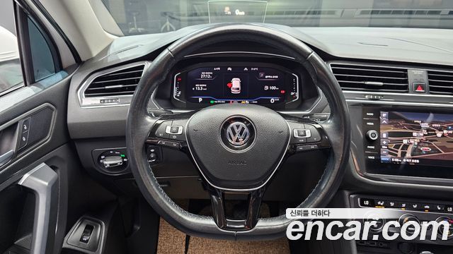 Volkswagen Tiguan 2020 — photo 19