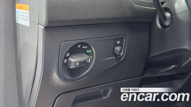 Volkswagen Tiguan 2020 — photo 23
