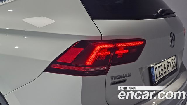 Volkswagen Tiguan 2020 — photo 9