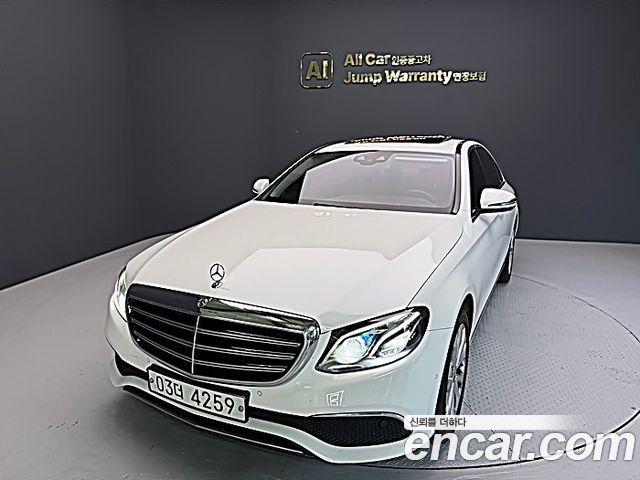 Mercedes-Benz E-Class 2018 — photo 1