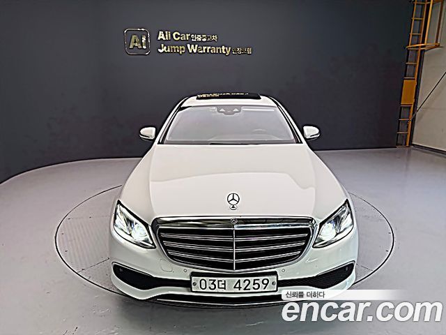 Mercedes-Benz E-Class 2018 — photo 3