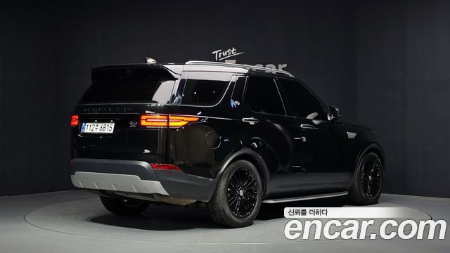 Land Rover Discovery 2020 — photo 2