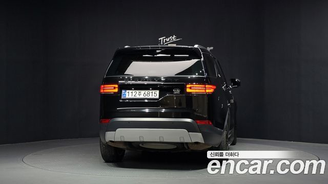 Land Rover Discovery 2020 — photo 4