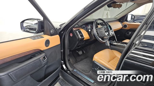 Land Rover Discovery 2020 — photo 13
