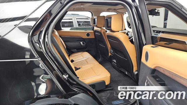Land Rover Discovery 2020 — photo 18