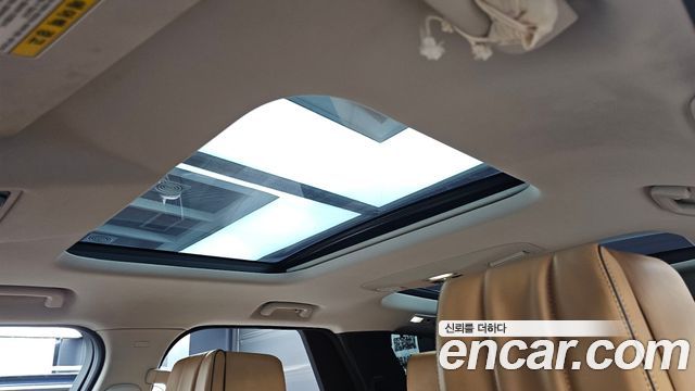 Land Rover Discovery 2020 — photo 24