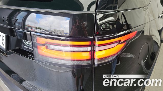 Land Rover Discovery 2020 — photo 9